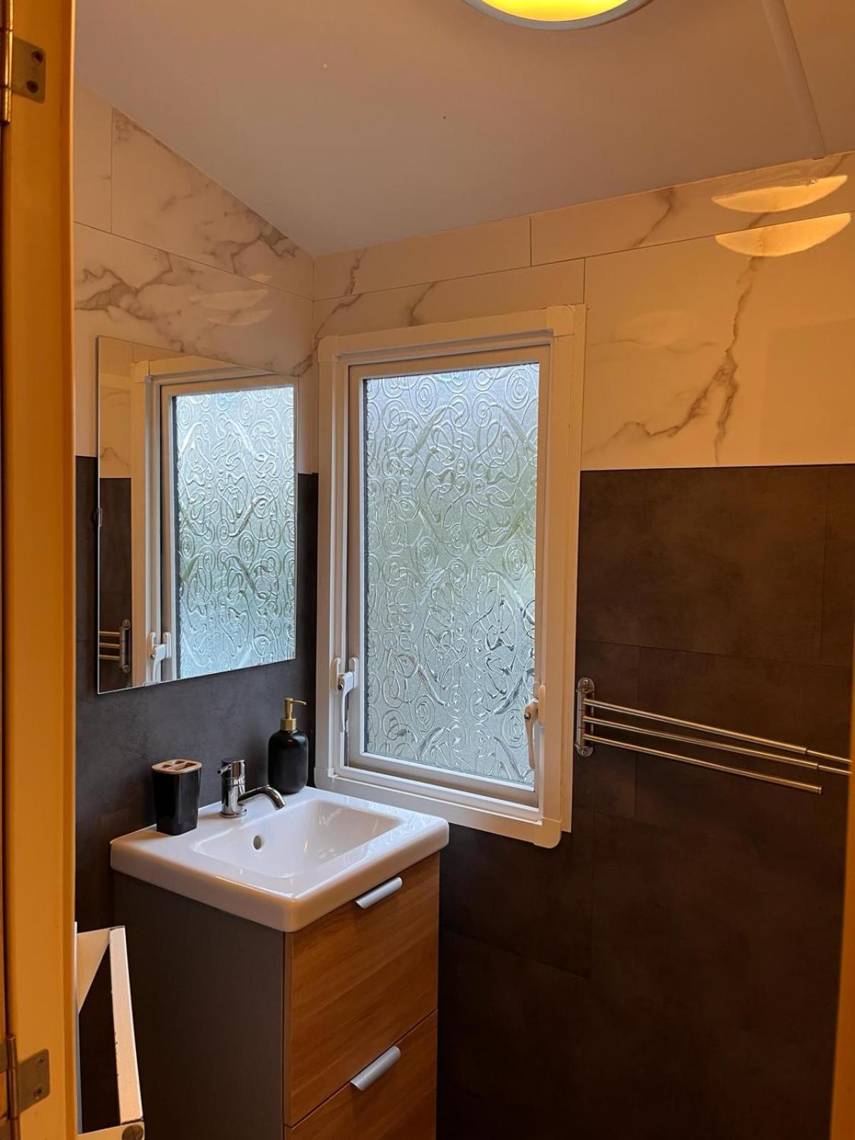 Bungalow Willerby Maasmechelen Eksteriør bilde
