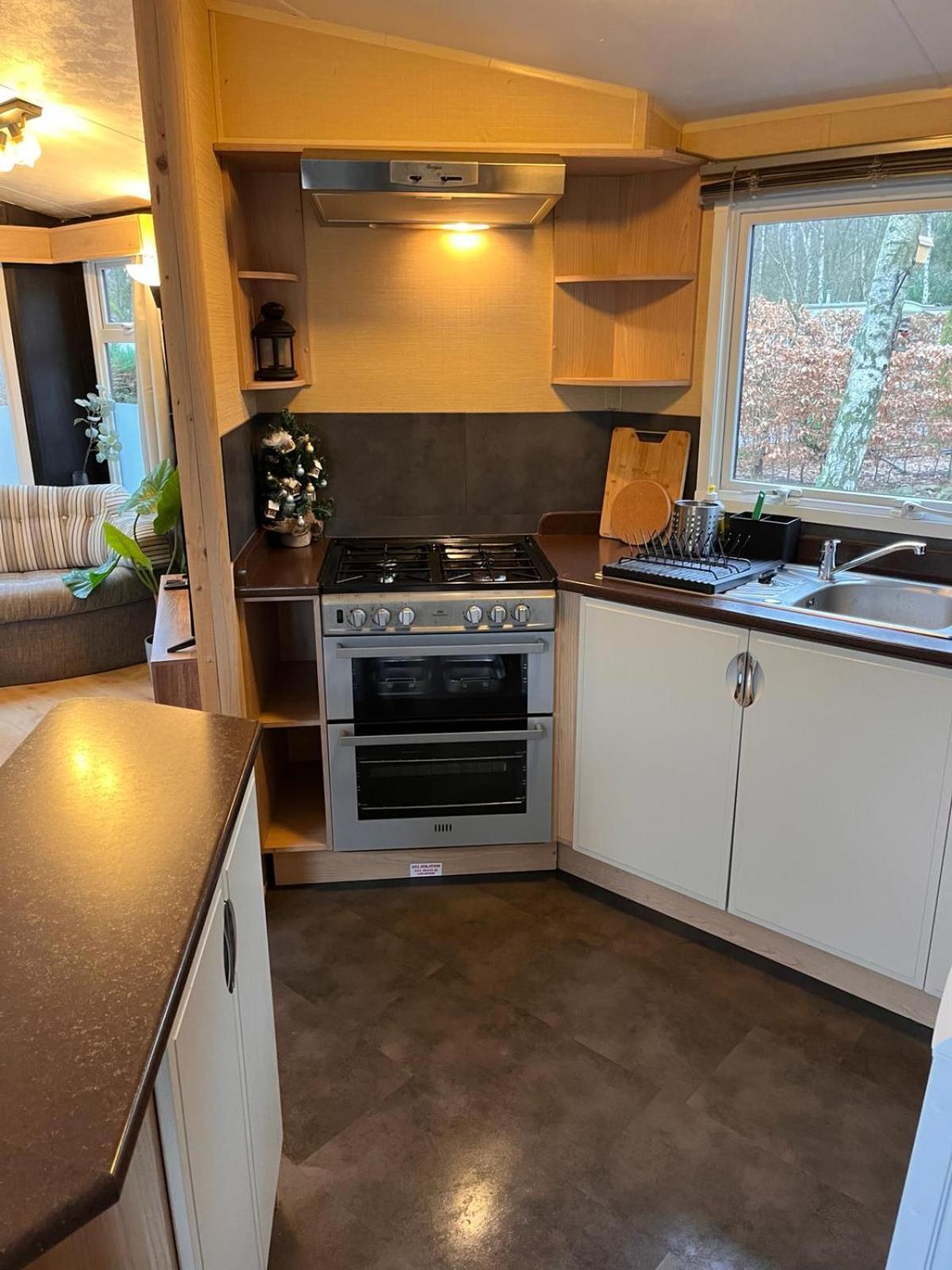 Bungalow Willerby Maasmechelen Eksteriør bilde